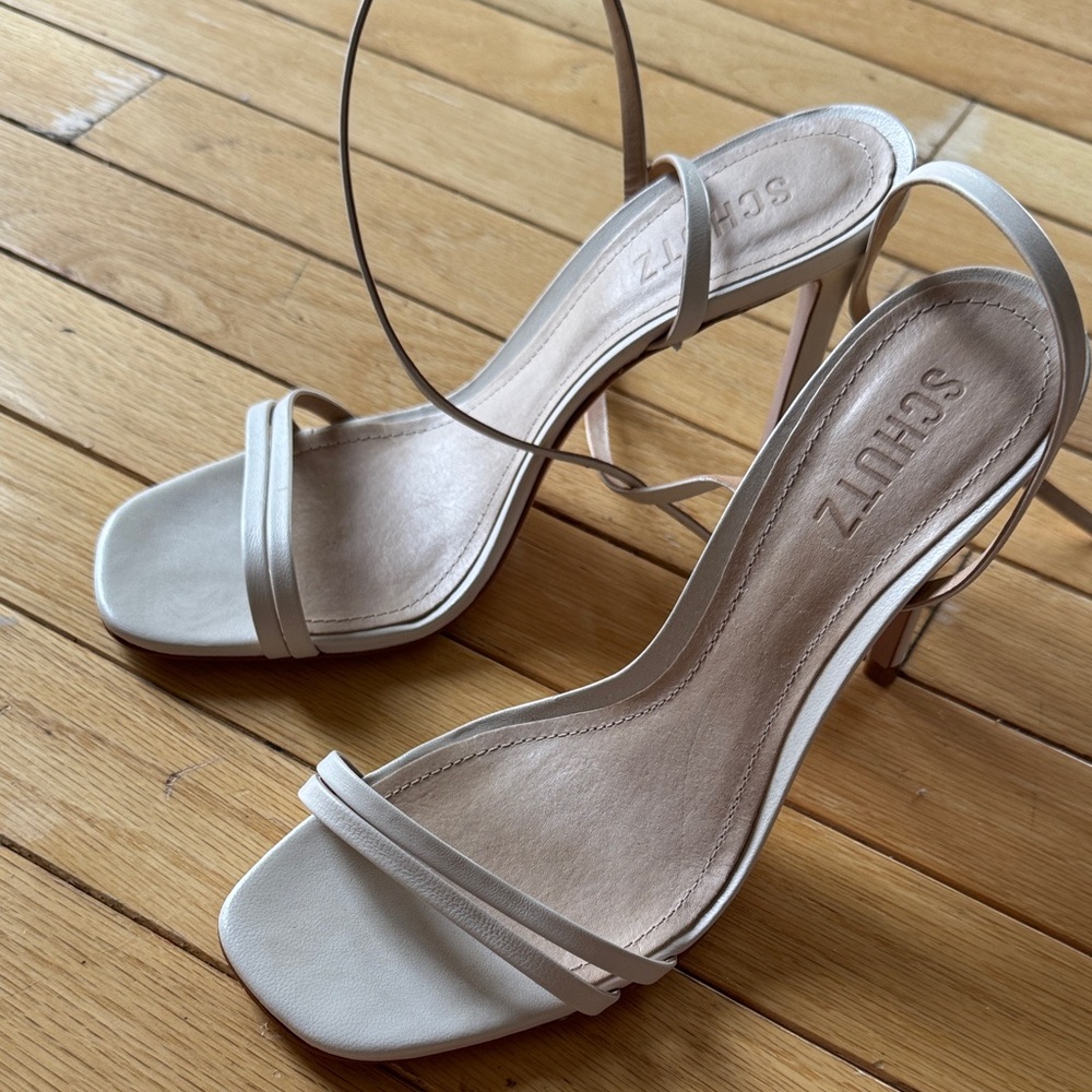 SCHUTZ Women's Elegant Cream Heels